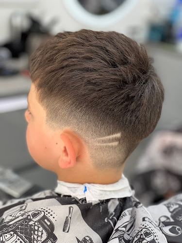 Comments and reviews of Zheen Barbers