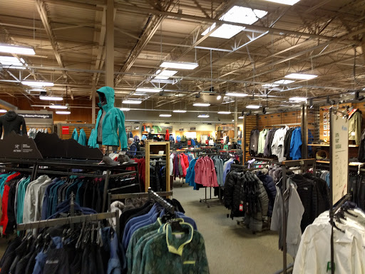 Camping Store «REI», reviews and photos, 1790 Expo Pkwy, Sacramento, CA 95815, USA