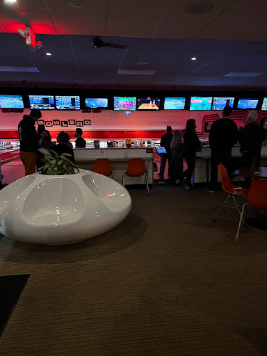 Bowling Alley «Bowlero Lanes & Lounge», reviews and photos, 4209 Coolidge Hwy, Royal Oak, MI 48073, USA