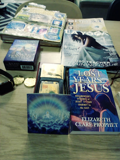 Book Store «Thunderbolt Spiritual Books», reviews and photos, 512 Santa Monica Blvd, Santa Monica, CA 90401, USA