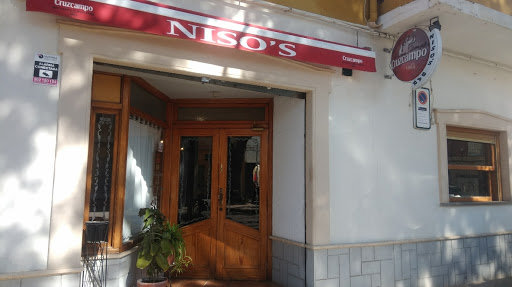 Niso's Bar