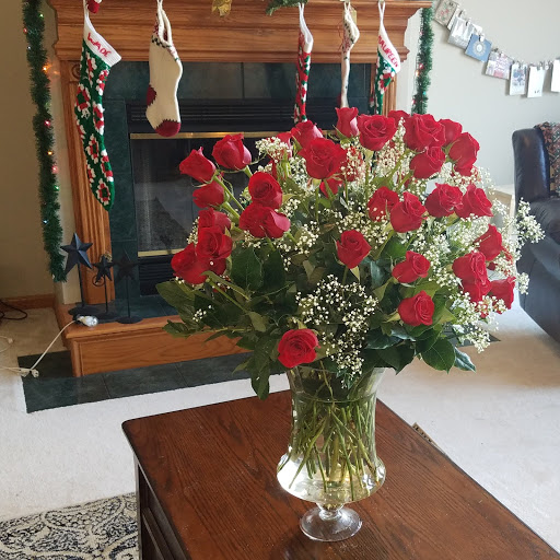 Florist «1-800-Flowers | Flowerama Cedar Rapids #434», reviews and photos, 3326 Johnson Ave NW, Cedar Rapids, IA 52405, USA