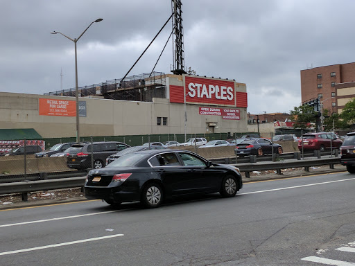 Office Supply Store «Staples», reviews and photos, 91-30 Van Wyck Expy, Jamaica, NY 11418, USA