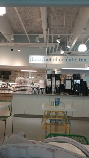 Grocery Store «Elm City Market», reviews and photos, 777 Chapel St, New Haven, CT 06510, USA