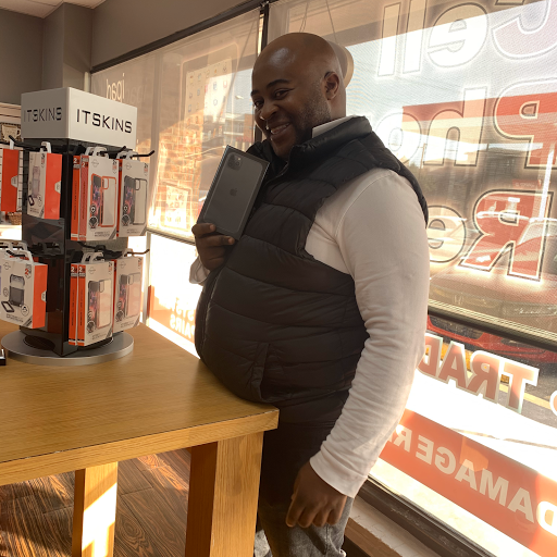 Mobile Phone Repair Shop «CPR Cell Phone Repair Dallas Uptown», reviews and photos, 2806 N Fitzhugh Ave, Dallas, TX 75204, USA