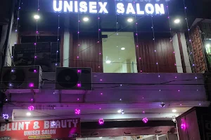 Blunt & Beauty Unisex salon image