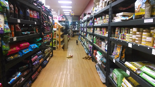 Pet Supply Store «Munchies Natural Pet Foods», reviews and photos, 2896 W Bay Dr, Belleair Bluffs, FL 33770, USA