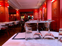Atmosphère du Restaurant français Restaurant Place Bernard à Bourg-en-Bresse - n°19