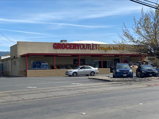 Grocery Outlet Bargain Market, 1203 N State St, Ukiah, CA 95482, USA, 