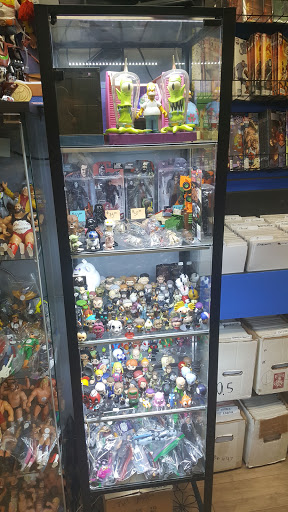 Comic Book Store «Collector Cave», reviews and photos, 3027 Middletown Rd, Bronx, NY 10461, USA