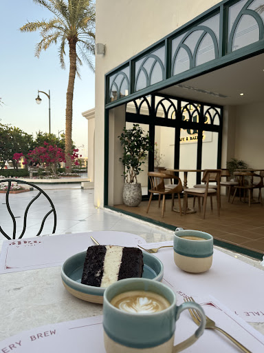 تحكي حكاية قهوة ومخبز 