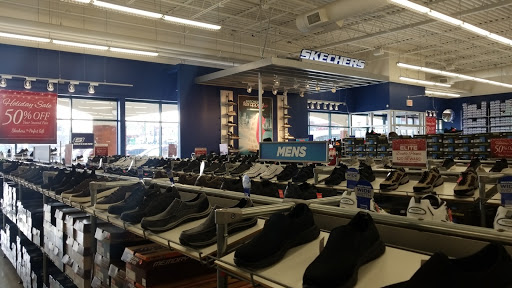 SKECHERS Warehouse Outlet