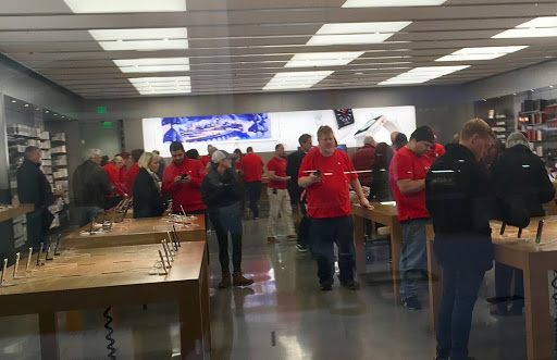 Computer Store «Apple Short Pump Town Center», reviews and photos, 11800 W Broad St, Henrico, VA 23233, USA