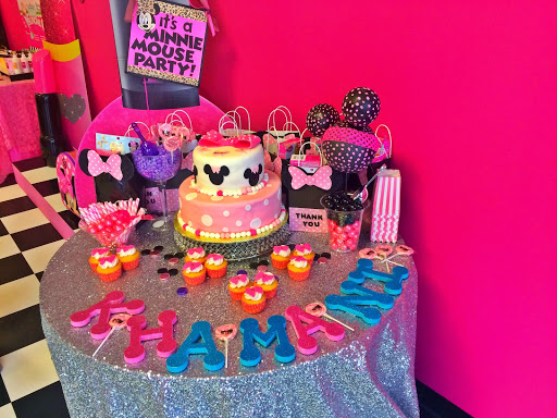 Party Planner «Tickled Pink & Posh Party Boutique», reviews and photos, 9627 Reisterstown Rd, Owings Mills, MD 21117, USA