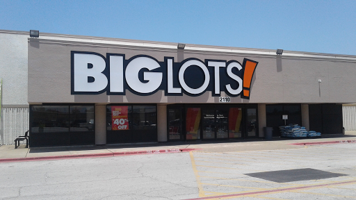 Big Lots, 2110 S Cooper St, Arlington, TX 76013, USA, 