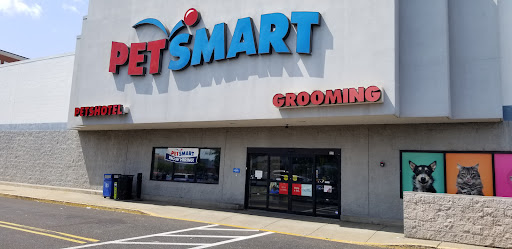 Pet Supply Store «PetSmart», reviews and photos, 220 Commerce Blvd, Fairless Hills, PA 19030, USA