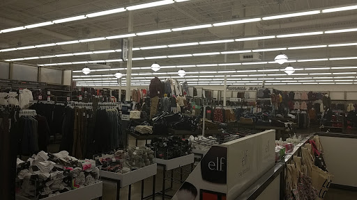 Clothing Store «Old Navy», reviews and photos, 3687 Stone Creek Blvd, Cincinnati, OH 45251, USA