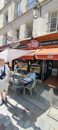 Atmosphère du Restaurant servant le petit-déjeuner Brioche Dorée à Paris - n°8