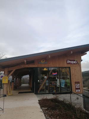 Épicerie Proxi à Échallon