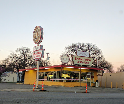 Donut Shop «Shipley Do-Nuts», reviews and photos, 501 E Abram St, Arlington, TX 76010, USA