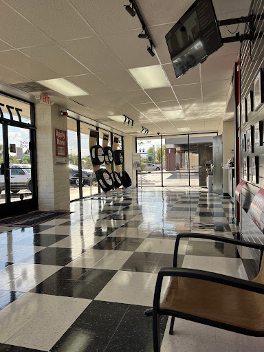 Tire Shop «Ted Wiens Tire and Auto», reviews and photos, 7770 W Cheyenne Ave, Las Vegas, NV 89129, USA