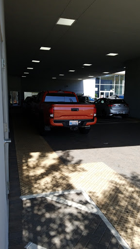 Toyota Dealer «Toyota Vallejo», reviews and photos, 201 Auto Mall Pkwy, Vallejo, CA 94591, USA