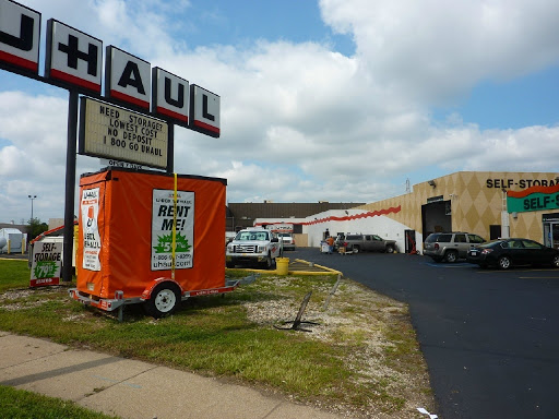 Truck Rental Agency «U-Haul Moving & Storage at 10 Mile & Groesbeck Hwy», reviews and photos, 24875 Groesbeck Hwy, Warren, MI 48089, USA
