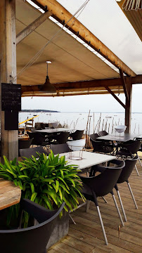 Atmosphère du Restaurant de fruits de mer Chez Guillaume Degustation d'huitres à Lège-Cap-Ferret - n°11