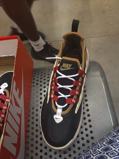 Clothing Store «Nike Factory Store», reviews and photos, 10700 Factory Shop Blvd, Gulfport, MS 39503, USA