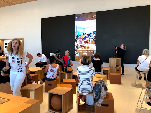 Computer Store «Apple Waterside Shops», reviews and photos, 5555 Tamiami Trail N, Naples, FL 34108, USA