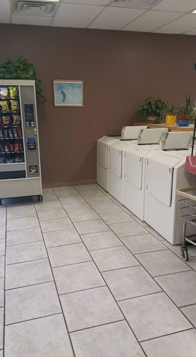 Laundromat «Maytag Home Laundry», reviews and photos, 519 Tiffin Ave, Sandusky, OH 44870, USA