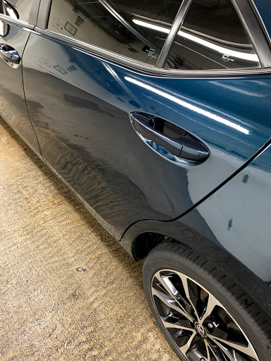 Vic’s Auto Detailing | Car Washing Service en Itasca
