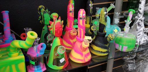 Tobacco Shop «EZ Smokez Smoke Shop», reviews and photos, 8930 S Maryland Pkwy #400, Las Vegas, NV 89123, USA