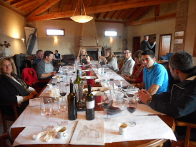 Bodegas Viña Magaña C. Arrabal, 8, 31523 Barillas, Navarra, España