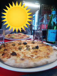 Plats et boissons du Pizzeria Pizza Eclair à Thônes - n°7