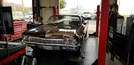 Auto Repair Shop «Victory Lane Automotive», reviews and photos, 264 Kitty Hawk Rd, Universal City, TX 78148, USA