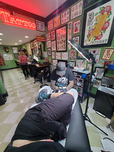 Tattoo Shop «3rd Street Tattoo», reviews and photos, 331 Pacific Coast Hwy, Hermosa Beach, CA 90254, USA
