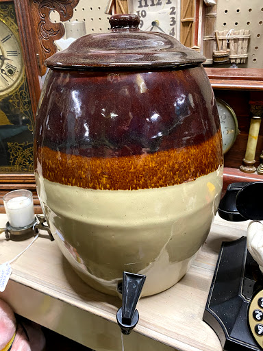 Used Furniture Store «GRQ Used Furniture», reviews and photos, 14129 Kutztown Rd, Fleetwood, PA 19522, USA