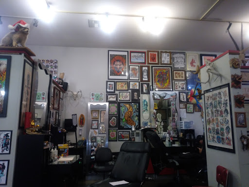 Tattoo Shop «Atomic Tattoos Ybor City», reviews and photos, 1712 E 7th Ave, Tampa, FL 33605, USA