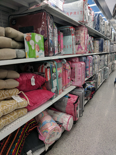 Clothing Store «Ross Dress for Less», reviews and photos, 902 Sepulveda Blvd, Harbor City, CA 90710, USA