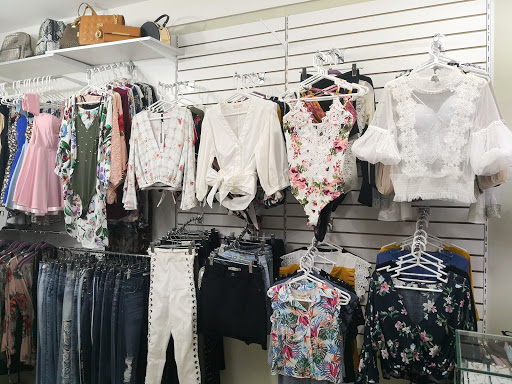 Boutique Mora - tienda de ropa juvenil para mujer - Santa Cruz