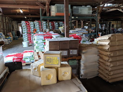 Animal Feed Store «Lochte Feed & General Store», reviews and photos, 509 Longhorn St, Fredericksburg, TX 78624, USA
