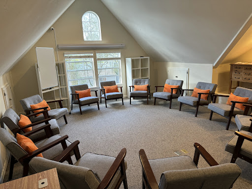 Pura Vida Recovery Services - Addiction treatment center Santa Rosa, California