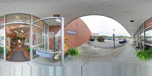 Artistic Floral, 878 W Eads Pkwy, Lawrenceburg, IN 47025, USA, 