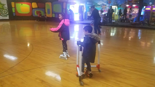 Roller Skating Rink «Carousel Family Fun Center - Whitman», reviews and photos, 1055 Auburn St, Whitman, MA 02382, USA