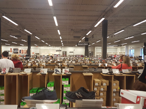 Shoe Store «DSW Designer Shoe Warehouse», reviews and photos, 1500 Old Country Rd, Riverhead, NY 11901, USA