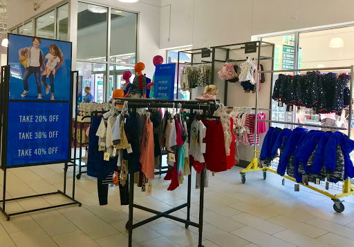 Department Store «Saks OFF 5TH», reviews and photos, 18521 Outlet Blvd #306, Chesterfield, MO 63005, USA