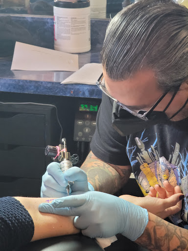 Tattoo Shop «True Blue Tattoo», reviews and photos, 607 Red River St, Austin, TX 78701, USA