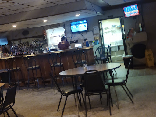 Debbies Sportsmans Lounge image 4