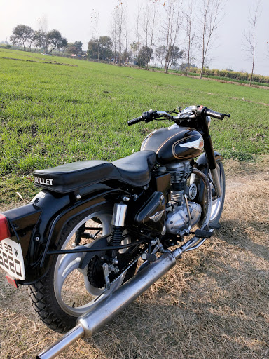 Motorcycle Parts Store «Royal Enfield of Milwaukee», reviews and photos, 226 N Water St, Milwaukee, WI 53202, USA